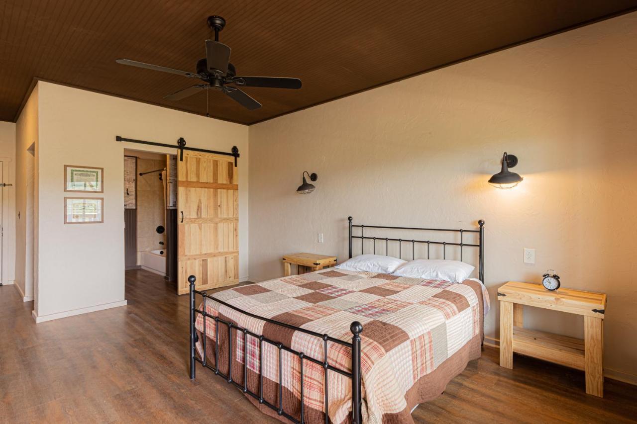 -Pet Friendly- Miners Cabin #6 - King Bed With Private Balcony 图姆斯顿 外观 照片
