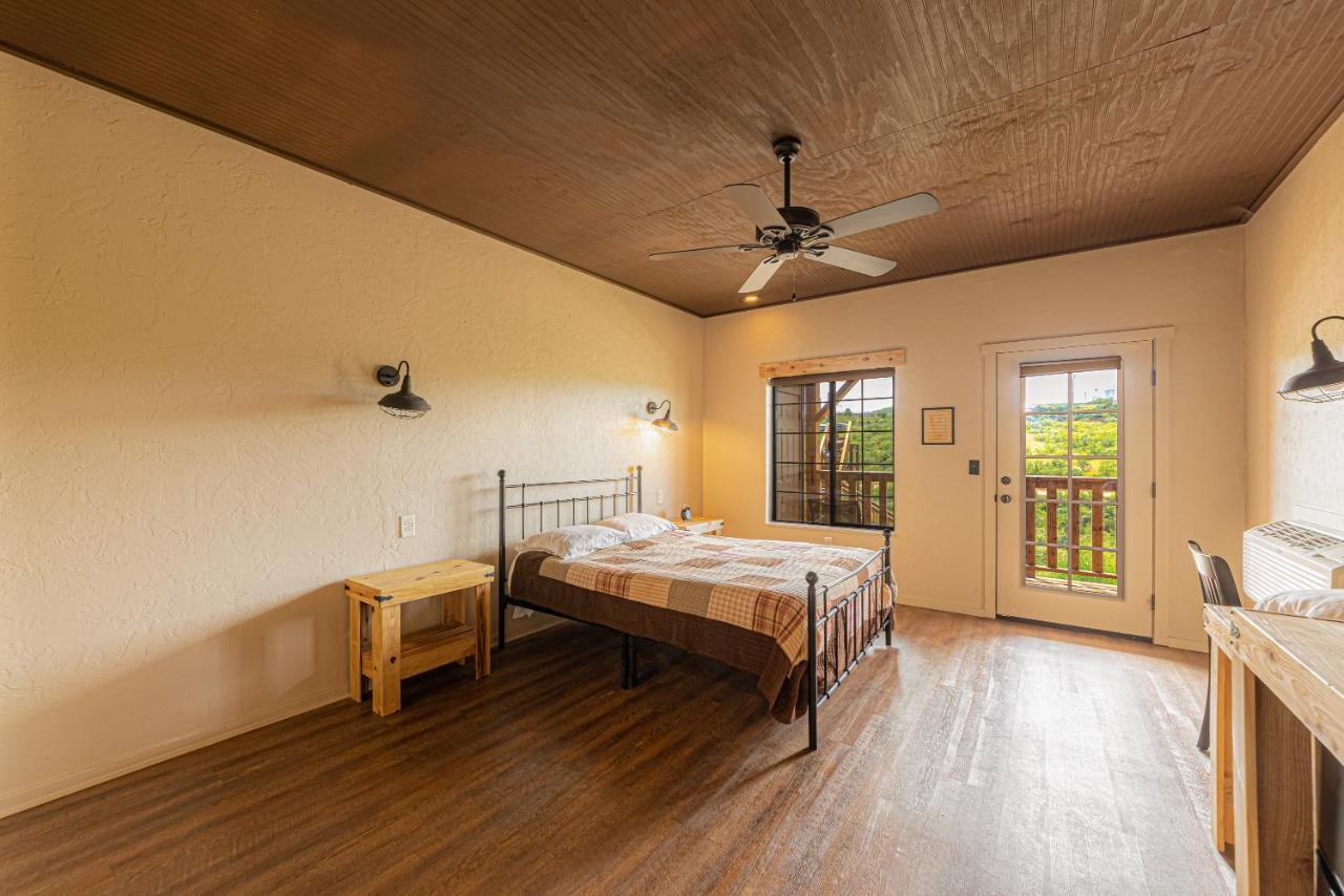 -Pet Friendly- Miners Cabin #6 - King Bed With Private Balcony 图姆斯顿 外观 照片